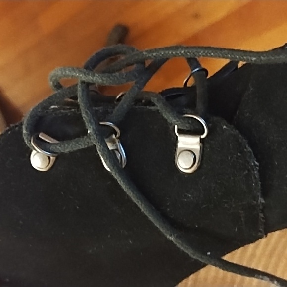 Y2K Express Vintage Black Suede Ankle Wedge Laced Boots in Size 10 M - Picture 8 of 8